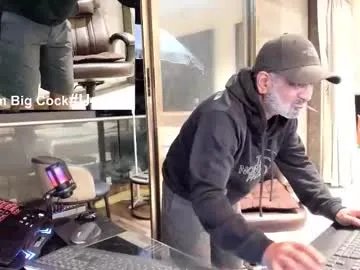 topalphaboss on Chaturbate