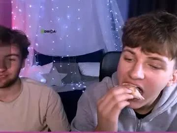 travis_wolf_ on Chaturbate