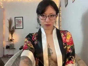 trinitysecrets on Chaturbate