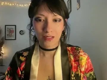 trinitysecrets on Chaturbate
