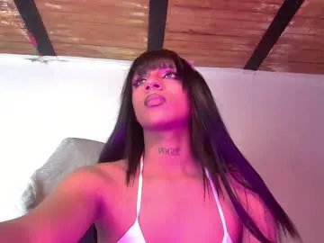 trix_ebony on Chaturbate