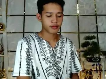 urdreamboy_clarin on Chaturbate