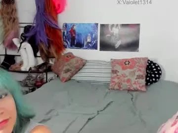 vaioletuwu on Chaturbate