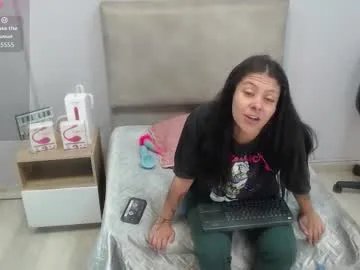 valevicious on Chaturbate