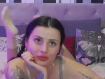 venusinylons on Chaturbate