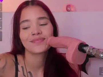 violeth_hill on Chaturbate