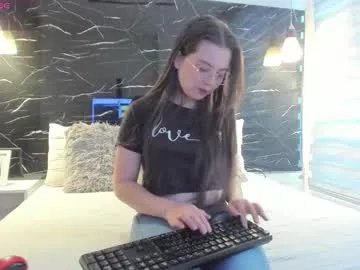 zoe_le on Chaturbate