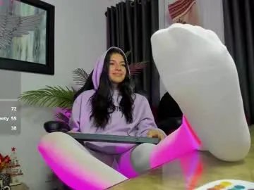 zoeconti on Chaturbate