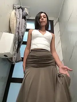 -_MiaQueen_- on StripChat