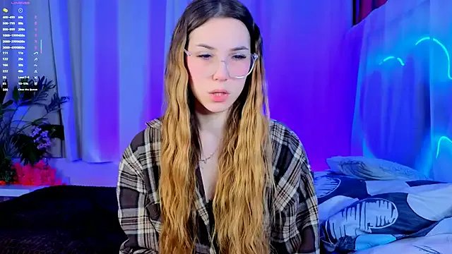 -CindyLou on StripChat