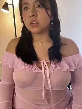 _Bella_7 on StripChat