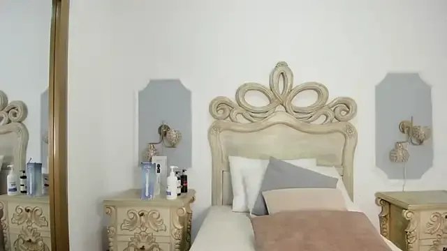 _chloe_adams on StripChat