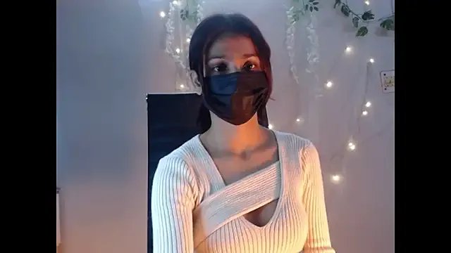 _kamyaa09 on StripChat