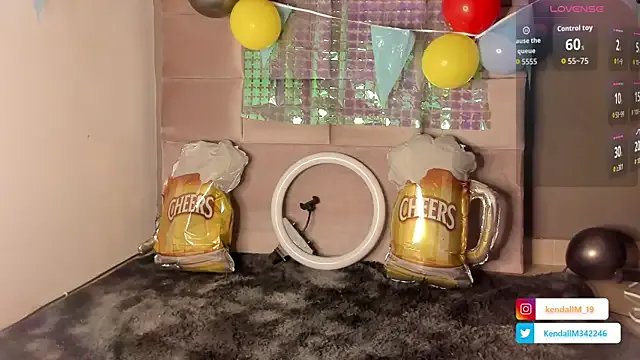 _Kendall_19 on StripChat