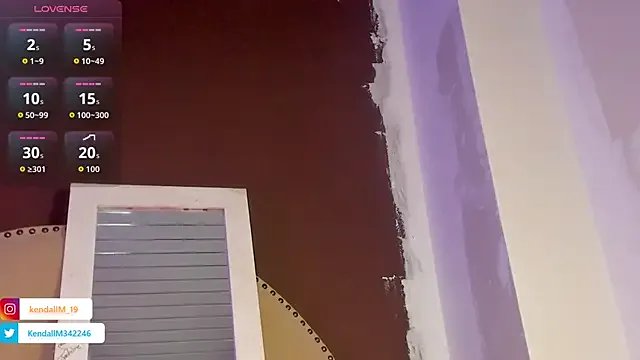 _Kendall_19 on StripChat