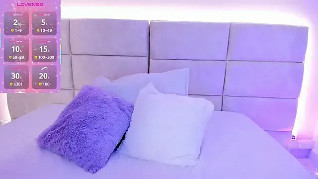 _Nadiaa on StripChat