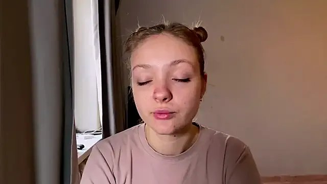 _petaI — Drool as suck my fingers with eye contct