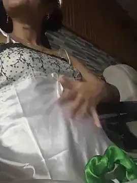 _vaiolet_owo on StripChat