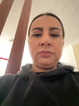 Abril_Luv on StripChat