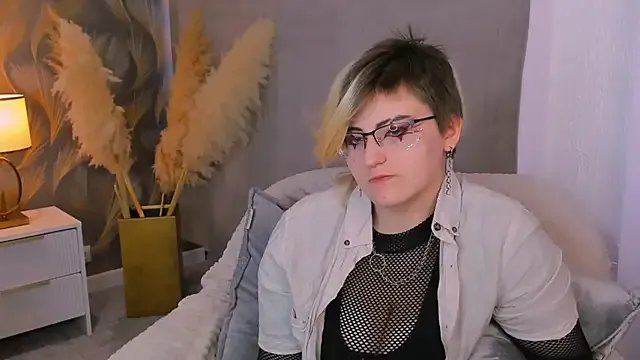 ABSI_GLITCH — show breasts in private