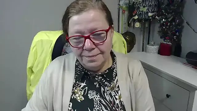 Adelewildx on StripChat