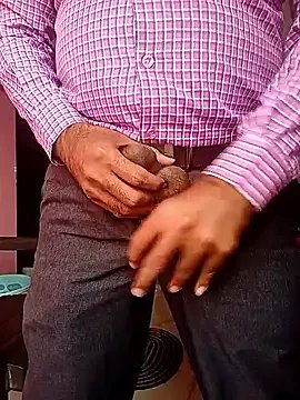 adicma123 on StripChat