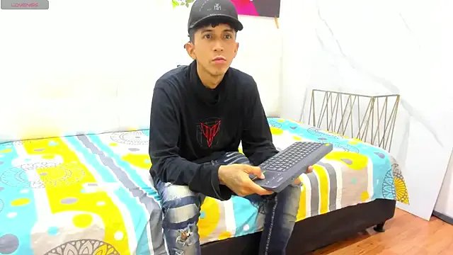 ahsly78alejandro on StripChat