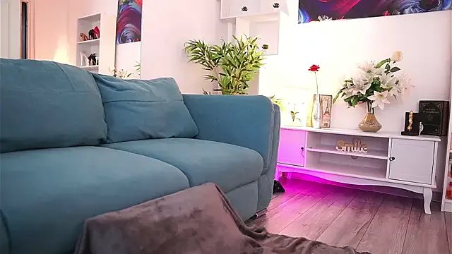 Aisha_Bee on StripChat