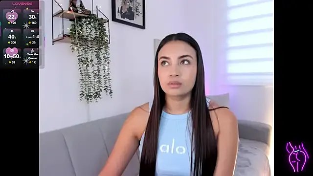 aisha_es on StripChat