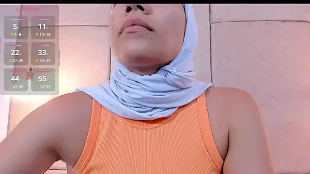 aisha_vs on StripChat