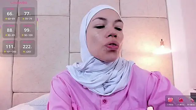 aisha_vs on StripChat