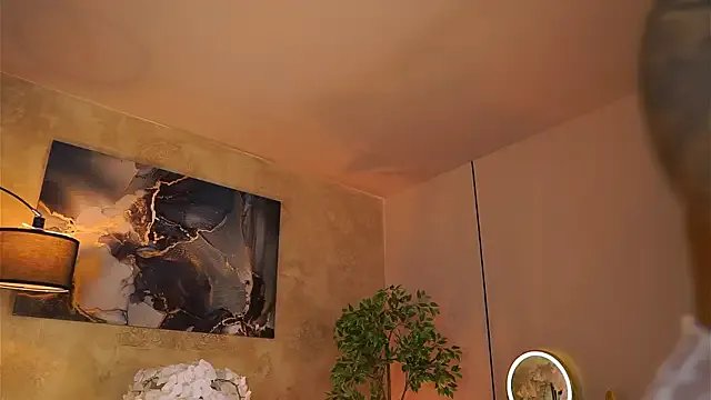 AishaaDevoe on StripChat