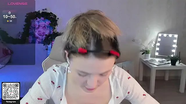 Akemila on StripChat