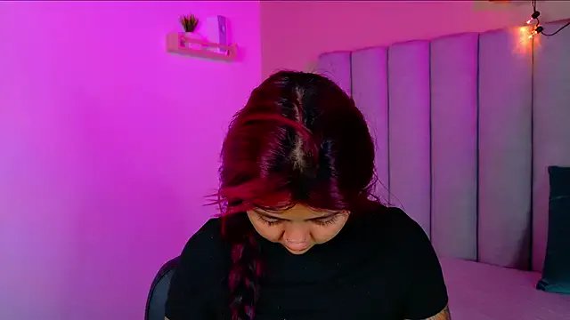 alaia-rogers on StripChat