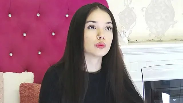 AlexisDevine on StripChat