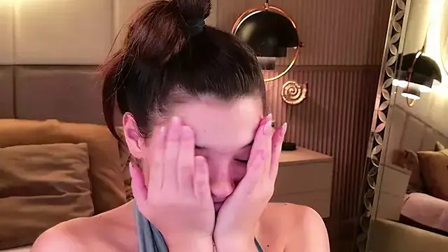 Alice_Deleon on StripChat