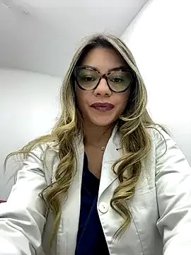 alicee16 on StripChat