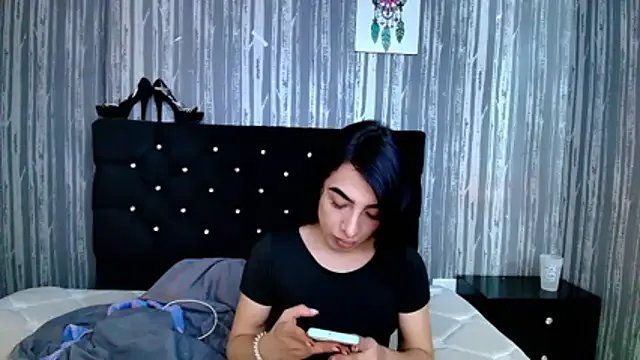 Alicee_Moonn on StripChat