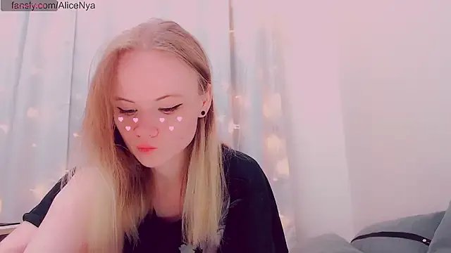 AliceNya_cute's avatar