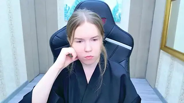 Alida_Brice on StripChat