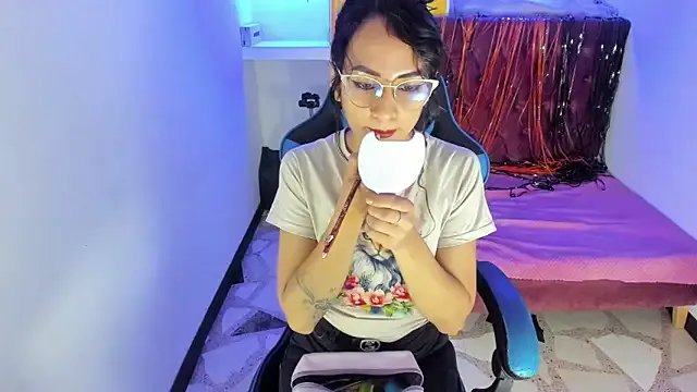 alison_moon7 on StripChat