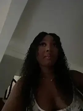 alisonn_moon on StripChat