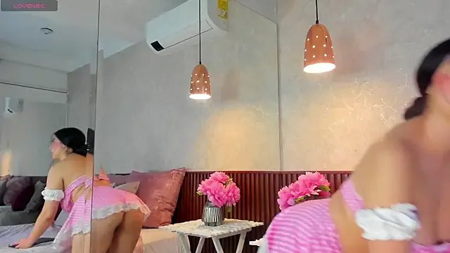 alisonnwalker2025 on StripChat