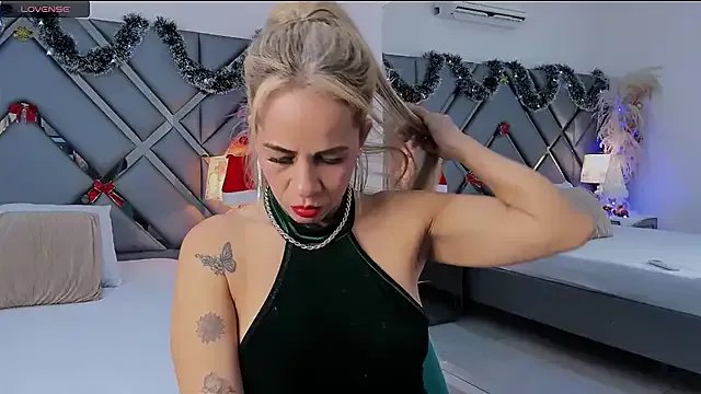 Alisson_Milf on StripChat