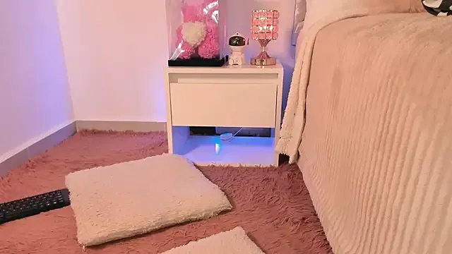 Alissonroses on StripChat