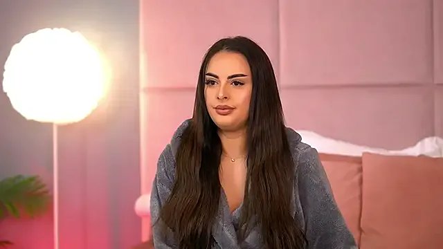 AlmaLuv on StripChat