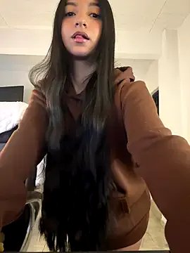 aly_golden_ on StripChat