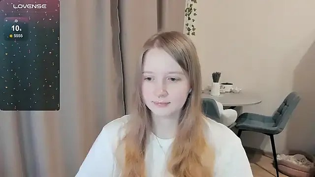 Alyaley on StripChat