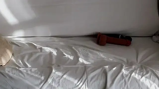 Alyonushkadarling on StripChat