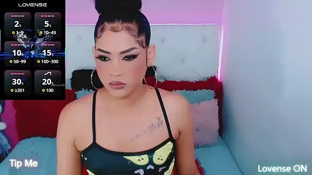 Amanda_bigx on StripChat